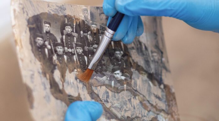 Inauguración de la exposición «Salvem les fotos UPV / Recuperar las Memorias» en el Centre del Carme